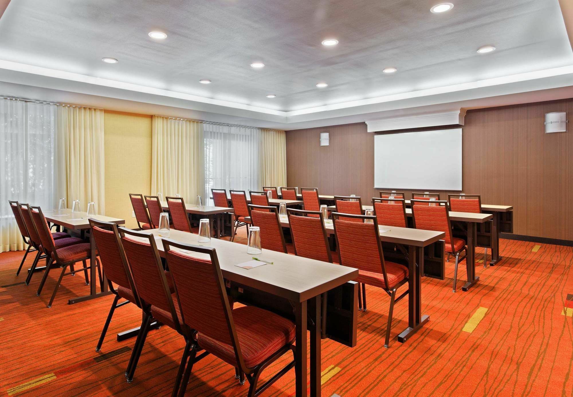 Courtyard Knoxville Cedar Bluff Екстериор снимка